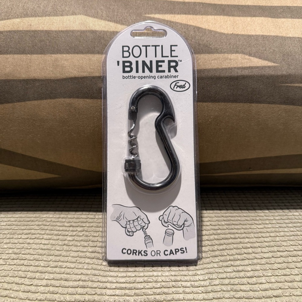 Fred Bottle Biner